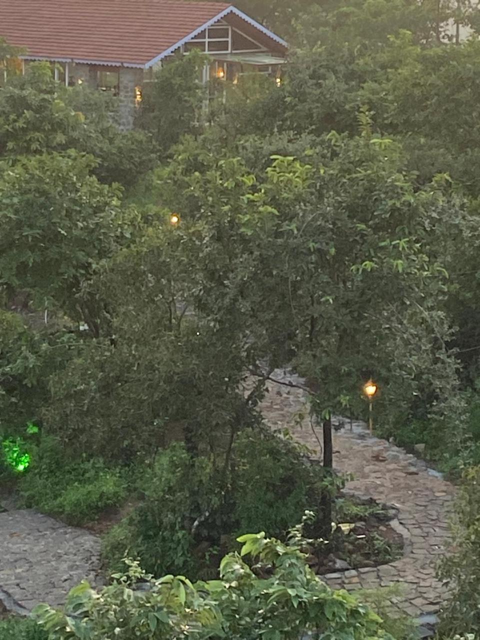 Eshi Resorts And Restaurant - Bhimashankars Jungle Luxury Resort Taleghar エクステリア 写真