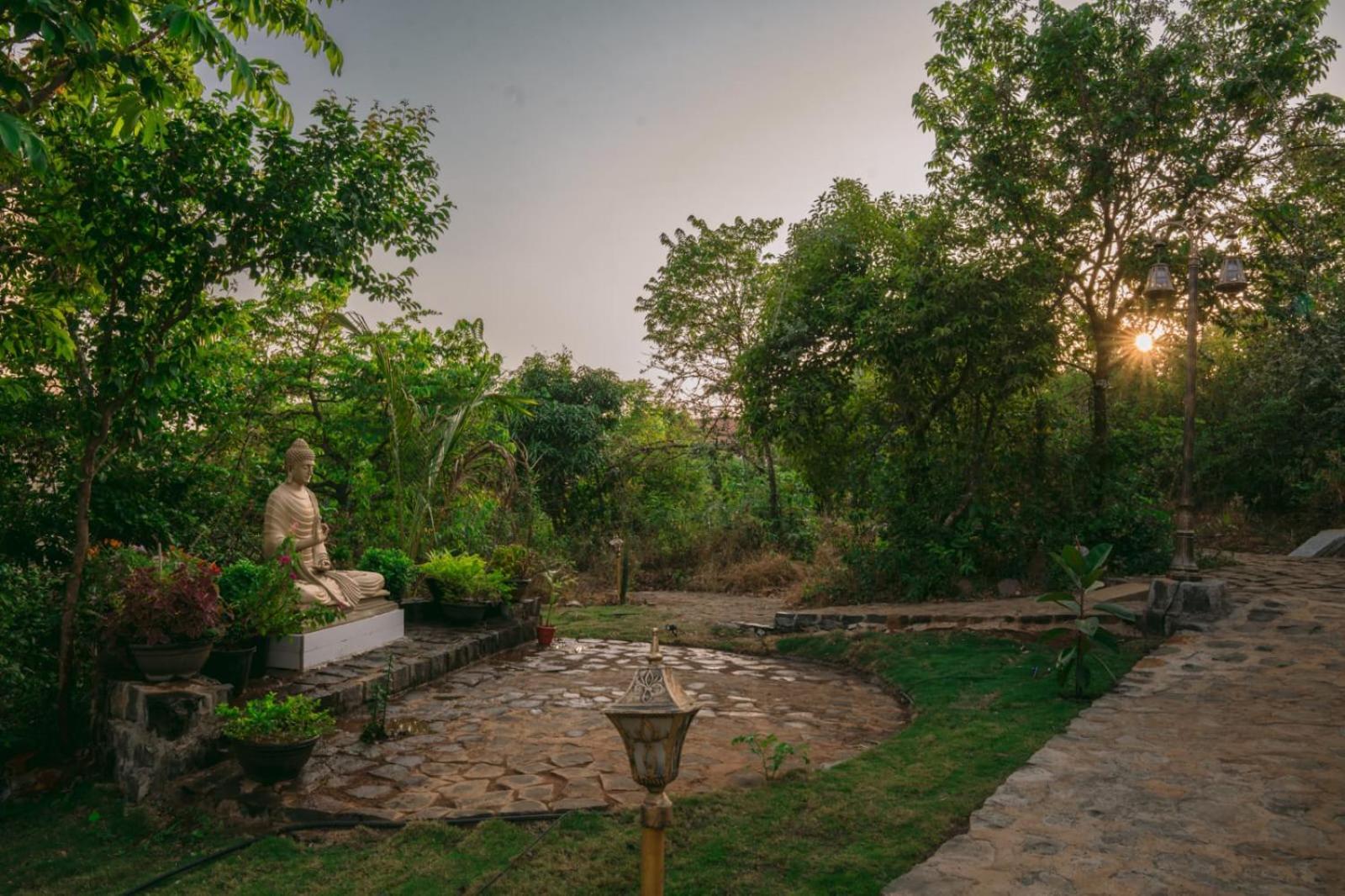 Eshi Resorts And Restaurant - Bhimashankars Jungle Luxury Resort Taleghar エクステリア 写真